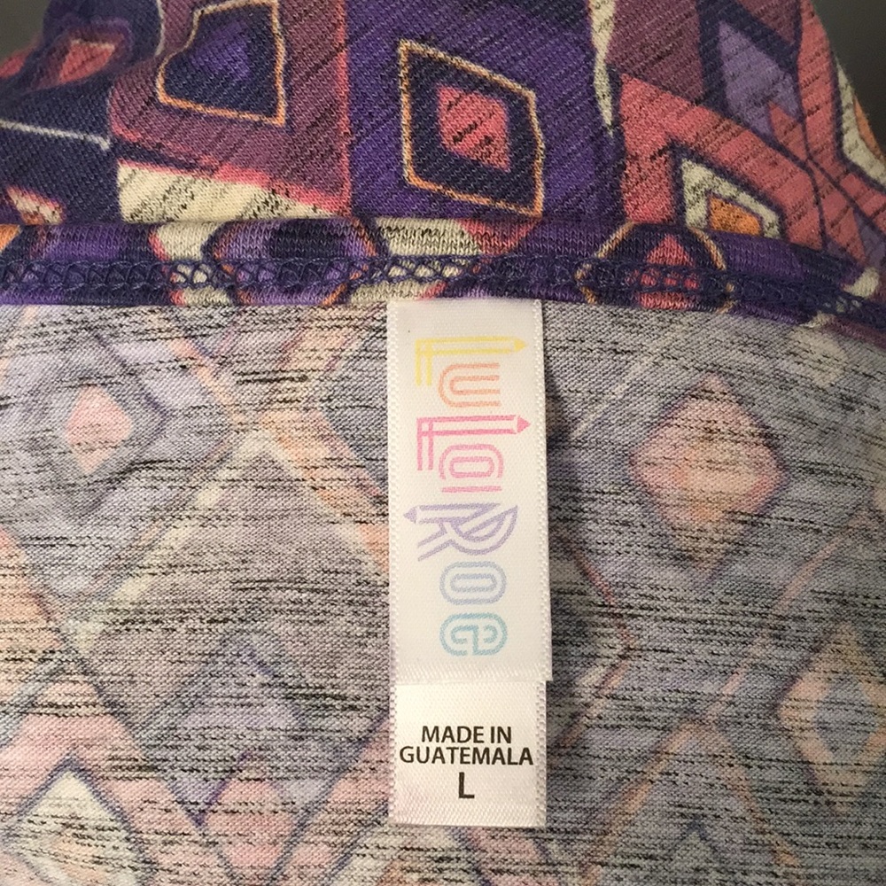 5/$25 SALE‼️ LuLaRoe 💜 long sleeve high low top - Picture 2 of 2